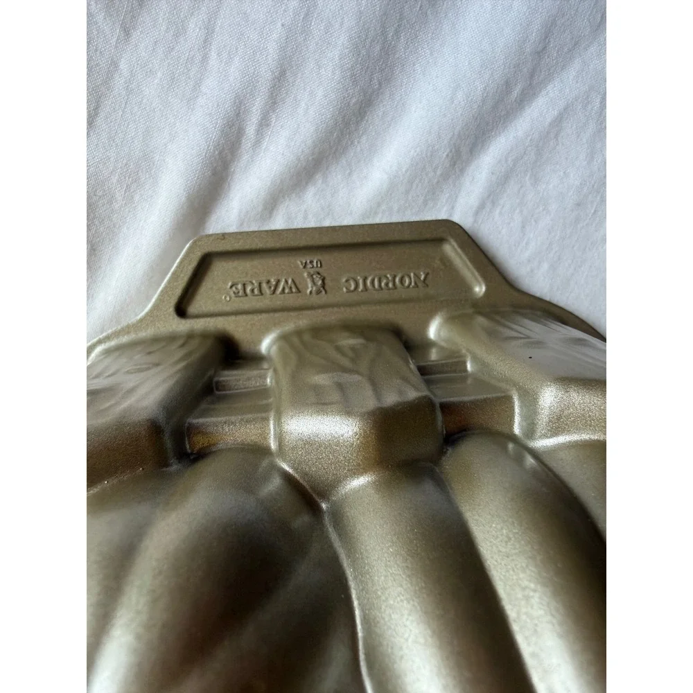 Nordic Ware Pumpkin Harvest Loaf Pan 6 Cup Cast Aluminum Gold Autumn Bakeware
